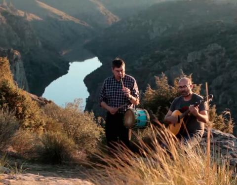 Fotogramas de ¡Folk! Una mirada a la música tradicional (2018)